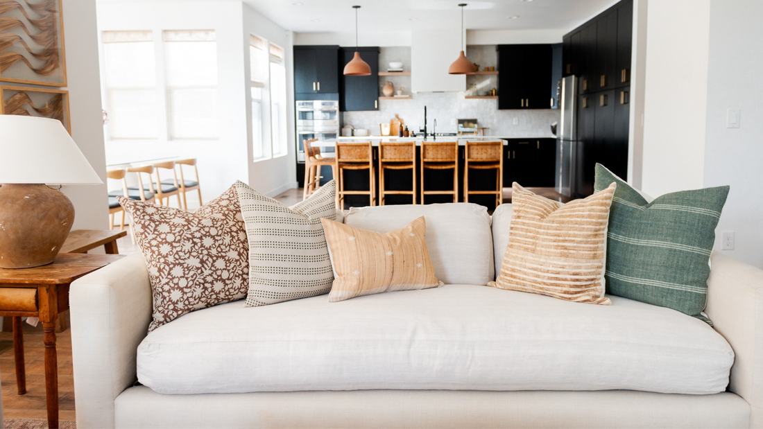 Throw Pillow Combinations for Sofas