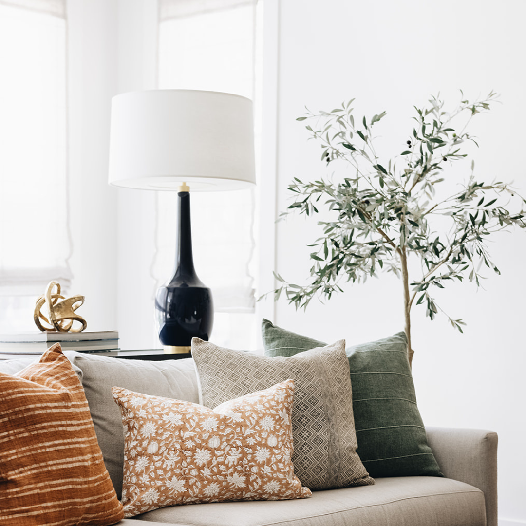 The Ultimate Guide to Pillows for a White Couch – EVERAND